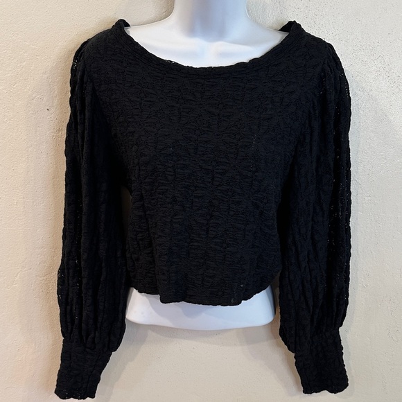 Free people, black top, poofy sleeves, lined torso, size large, open back - Picture 1 of 9